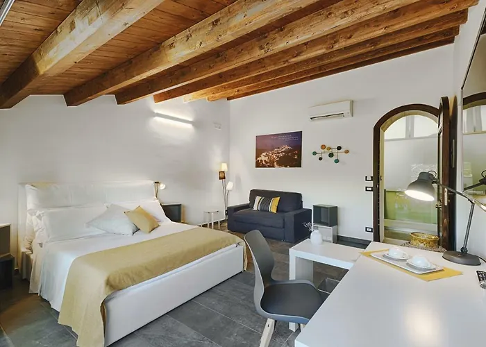 Nocleg ze śniadaniem Centosedici 4*